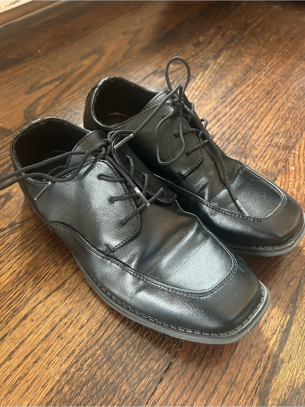 Sonoma Boys Black Leather Lace-Up Dress Shoes (size 4)